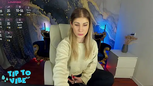 CassandraGood online show from March 6, 2025, 8:27 pm