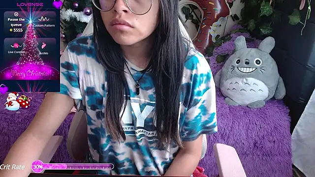 Snapshot of MidoriQuiinn chatting on December 14, 2024, 1:59 pm MidoriQuiinn online show from December 14, 2024, 1:59 pm