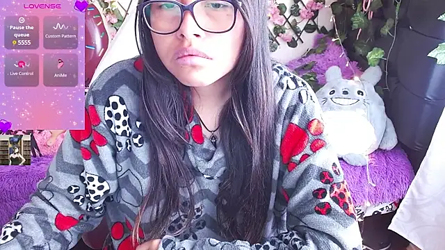 Snapshot of MidoriQuiinn chatting on January 30, 2025, 2:25 pm MidoriQuiinn online show from January 30, 2025, 2:25 pm