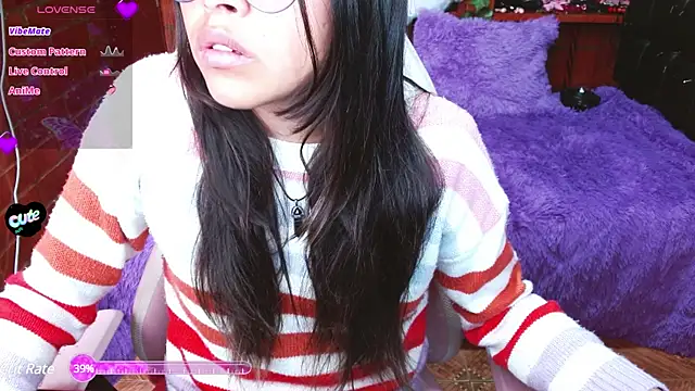 Snapshot of MidoriQuiinn chatting on March 11, 2025, 2:18 pm MidoriQuiinn online show from March 11, 2025, 2:18 pm