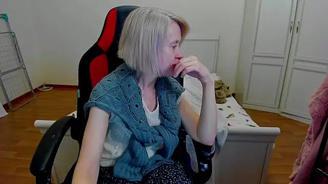 Snapshot of aminalive chatting on October 1, 2025, 5:08 pm aminalive online show from October 1, 2025, 5:08 pm