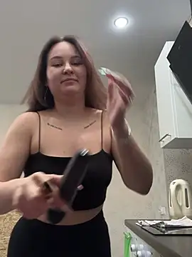 EsterLogan online show from December 20, 2024, 11:00 am