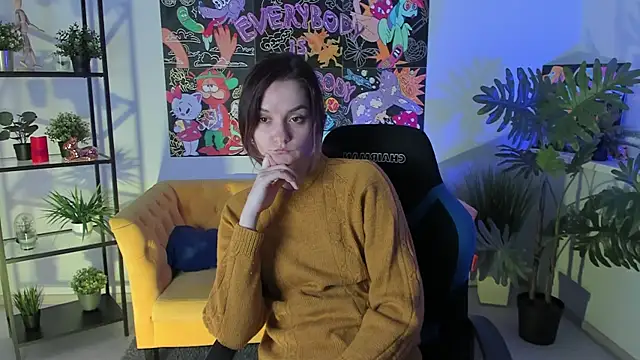 SamantaLong online show from December 4, 2024, 3:43 pm