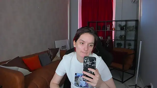 SamantaLong online show from September 16, 2025, 1:23 pm