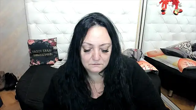 lady lauren online show from December 8, 2024, 5:50 am