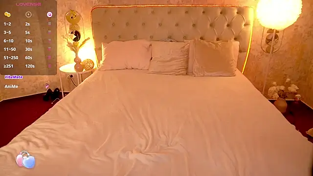 Snapshot of MirandaHobbs chatting on March 6, 2025, 6:48 pm MirandaHobbs online show from March 6, 2025, 6:48 pm