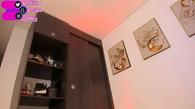 Snapshot of Queen_liana chatting on October 5, 2025, 7:50 am Queen liana online show from October 5, 2025, 7:50 am