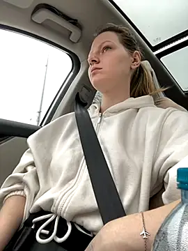 MaryHiggins online show from October 25, 2025, 12:13 pm