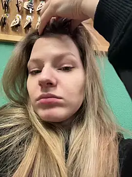 MaryHiggins online show from December 17, 2025, 9:04 am