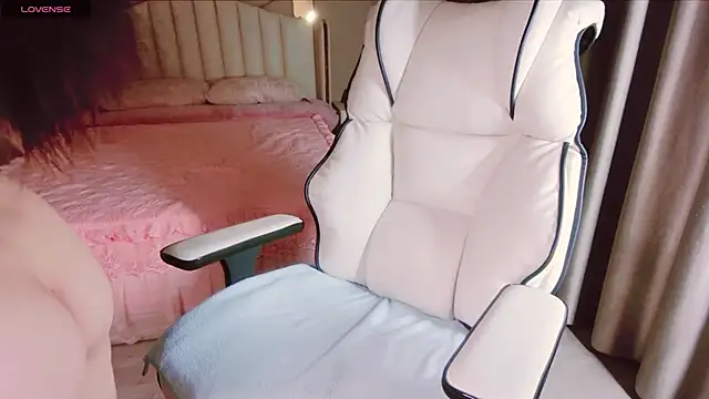 Snapshot of Girl__Funny chatting on January 25, 2025, 4:13 pm Girl Funny online show from January 25, 2025, 4:13 pm