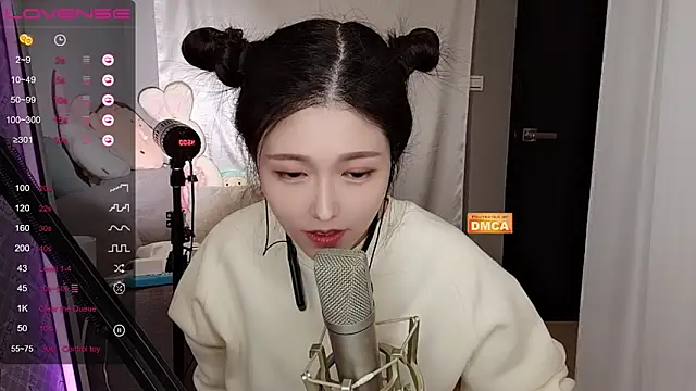 Snapshot of tw_lala chatting on December 16, 2024, 7:43 pm tw lala online show from December 16, 2024, 7:43 pm