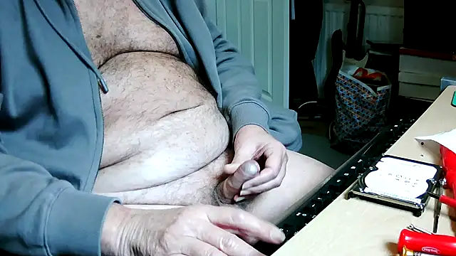 Snapshot of dirtyharry2022 chatting on March 15, 2025, 1:29 pm dirtyharry2022 online show from March 15, 2025, 1:29 pm