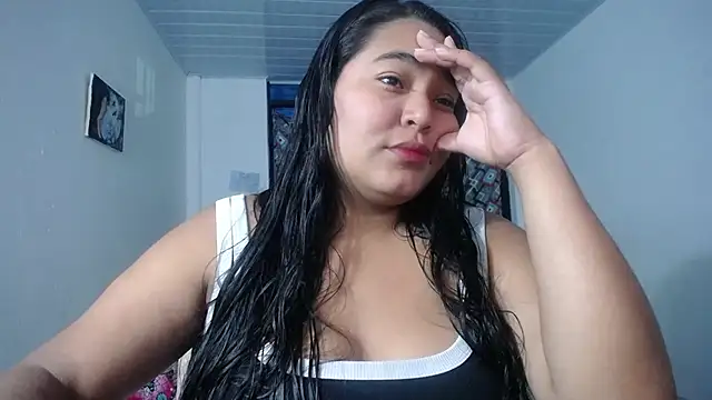 Snapshot of sirena_15 chatting on October 9, 2025, 5:49 am sirena 15 online show from October 9, 2025, 5:49 am
