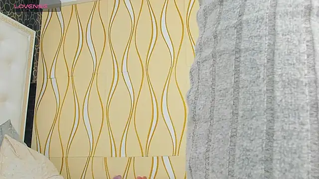 karissia online show from February 26, 2025, 6:15 am