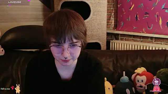 Snapshot of GamerGirl_Eve chatting on November 9, 2025, 7:12 pm GamerGirl Eve online show from November 9, 2025, 7:12 pm