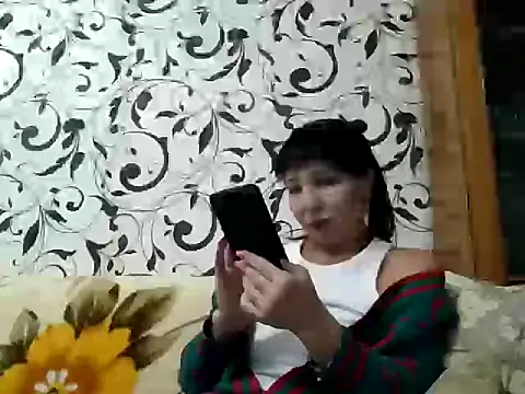 Snapshot of JeaneDavis chatting on October 18, 2025, 2:40 pm JeaneDavis online show from October 18, 2025, 2:40 pm