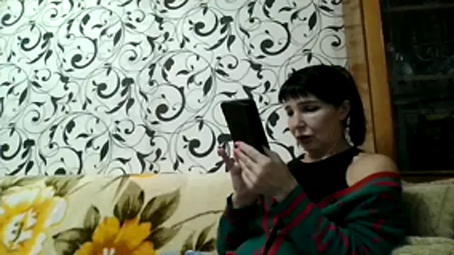 Snapshot of JeaneDavis chatting on November 3, 2025, 5:36 pm JeaneDavis online show from November 3, 2025, 5:36 pm