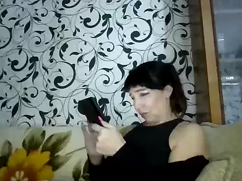 Snapshot of JeaneDavis chatting on November 11, 2025, 2:39 pm JeaneDavis online show from November 11, 2025, 2:39 pm