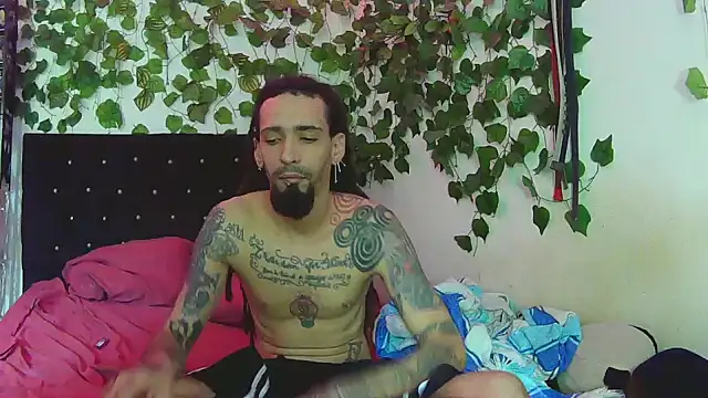 Snapshot of caribbeanlover1 chatting on December 13, 2024, 8:26 pm caribbeanlover1 online show from December 13, 2024, 8:26 pm