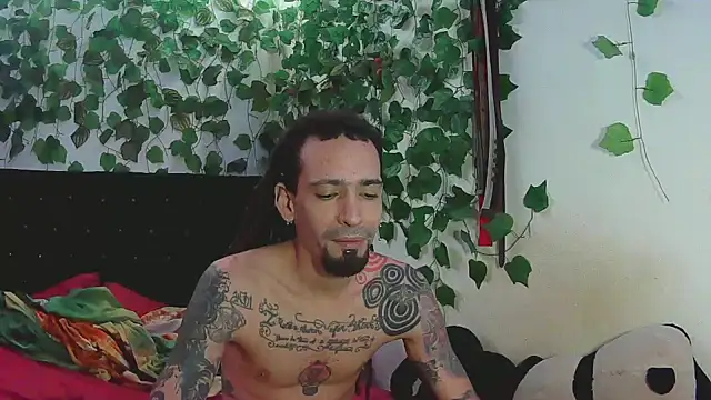 Snapshot of caribbeanlover1 chatting on February 14, 2025, 12:25 pm caribbeanlover1 online show from February 14, 2025, 12:25 pm