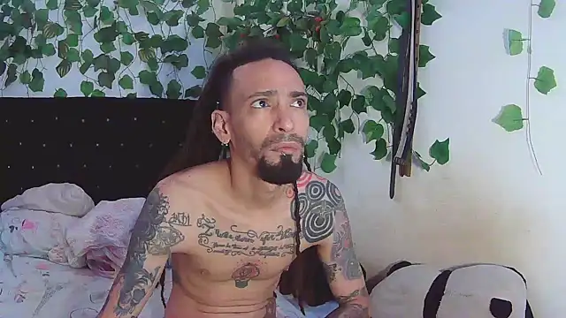 Snapshot of caribbeanlover1 chatting on March 18, 2025, 12:47 pm caribbeanlover1 online show from March 18, 2025, 12:47 pm