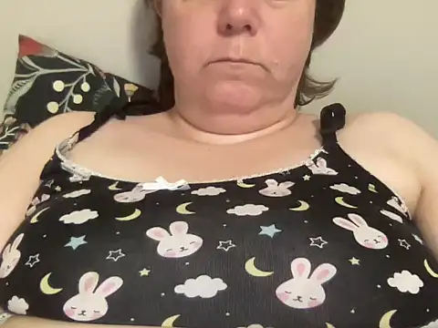 Snapshot of ParisNova chatting on January 5, 2025, 9:15 am ParisNova online show from January 5, 2025, 9:15 am