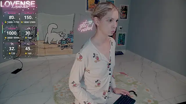 Snapshot of Careful_i_bite chatting on September 17, 2025, 4:58 am Careful i bite online show from September 17, 2025, 4:58 am