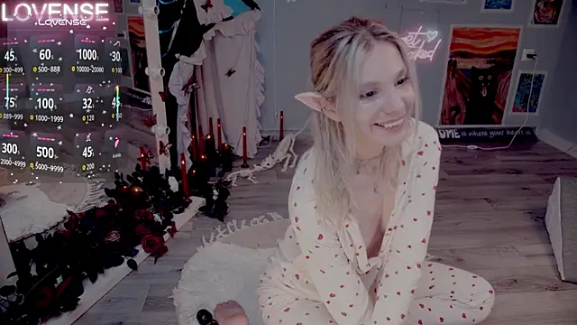 Snapshot of Careful_i_bite chatting on November 14, 2025, 5:39 am Careful i bite online show from November 14, 2025, 5:39 am