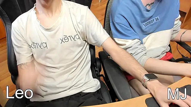 Snapshot of teelimata chatting on February 28, 2025, 1:25 pm teelimata online show from February 28, 2025, 1:25 pm