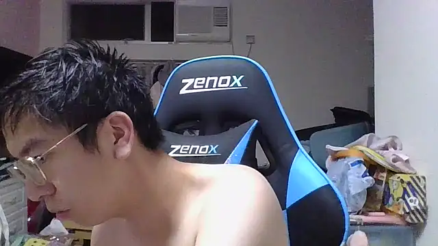 Snapshot of charlie_xdd chatting on October 31, 2025, 10:49 am charlie xdd online show from October 31, 2025, 10:49 am