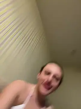 Snapshot of Lisaaan chatting on December 19, 2024, 7:40 pm Lisaaan online show from December 19, 2024, 7:40 pm