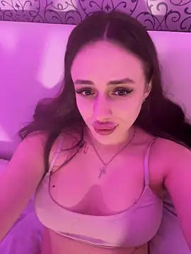 Snapshot of Lisaaan chatting on November 21, 2025, 2:27 pm Lisaaan online show from November 21, 2025, 2:27 pm