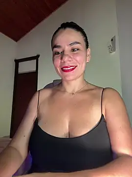 Snapshot of MeganDupont chatting on January 4, 2025, 5:27 am MeganDupont online show from January 4, 2025, 5:27 am