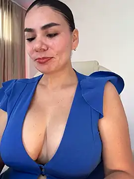 Snapshot of MeganDupont chatting on October 23, 2025, 2:05 pm MeganDupont online show from October 23, 2025, 2:05 pm