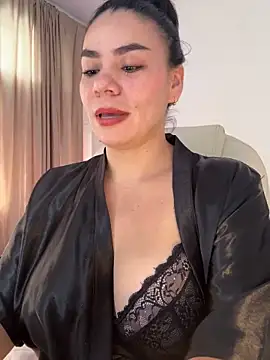 Snapshot of MeganDupont chatting on November 3, 2025, 1:23 pm MeganDupont online show from November 3, 2025, 1:23 pm