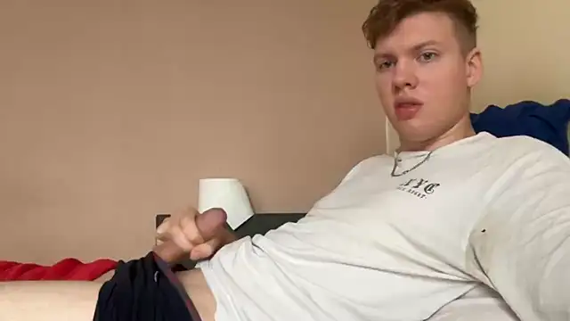 sexybooii6968 online show from September 26, 2025, 9:46 am