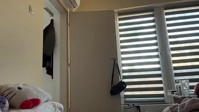 sexybooii6968 online show from October 19, 2025, 9:54 am