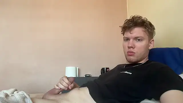 sexybooii6968 online show from November 5, 2025, 9:31 am