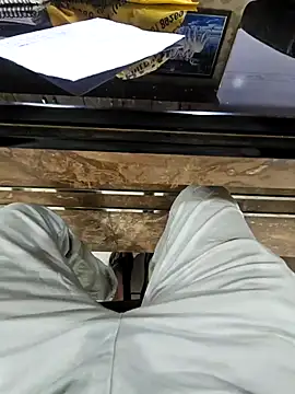 hornydick4you online show from November 14, 2025, 4:55 am