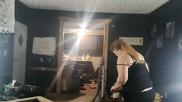 BossChick1625 online show from November 28, 2025, 3:53 am