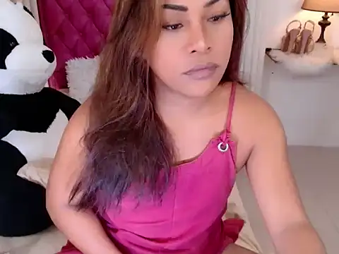 Snapshot of DreamLADYBOY chatting on October 14, 2025, 10:43 pm DreamLADYBOY online show from October 14, 2025, 10:43 pm