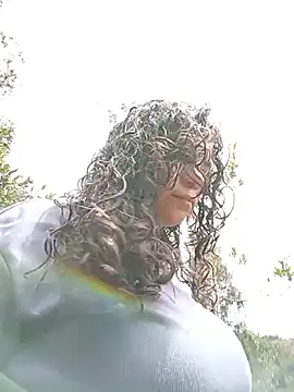 Simone Miller online show from October 1, 2025, 3:40 pm