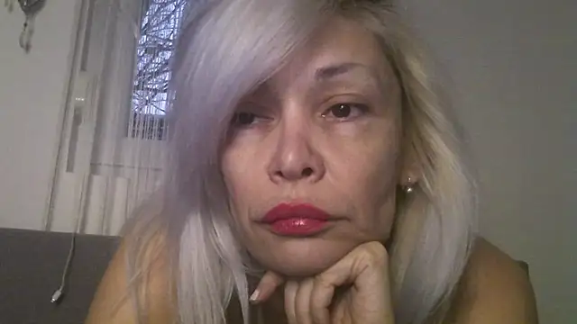 EvaaMina online show from December 14, 2025, 3:06 pm