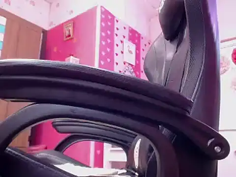 Snapshot of alexa_rodriicum chatting on February 22, 2025, 10:51 am alexa rodriicum online show from February 22, 2025, 10:51 am