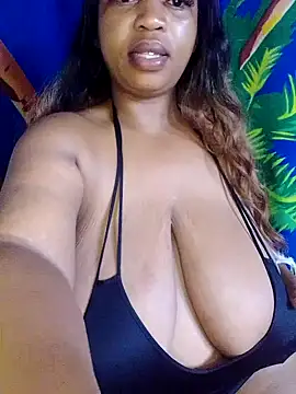 Snapshot of winterqueenx chatting on January 15, 2025, 12:15 pm winterqueenx online show from January 15, 2025, 12:15 pm