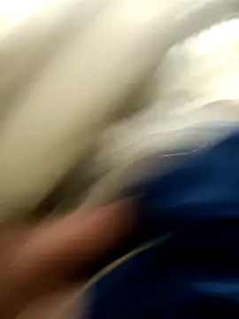 Felipenuevo1 online show from December 21, 2025, 1:18 pm