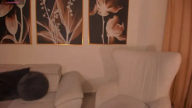 Snapshot of AnaDurant chatting on November 24, 2025, 2:28 pm AnaDurant online show from November 24, 2025, 2:28 pm