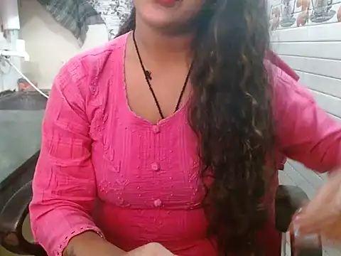 Snapshot of LovingPihu chatting on October 29, 2025, 5:42 am LovingPihu online show from October 29, 2025, 5:42 am