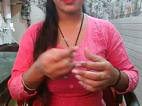 Snapshot of LovingPihu chatting on November 28, 2025, 5:54 am LovingPihu online show from November 28, 2025, 5:54 am