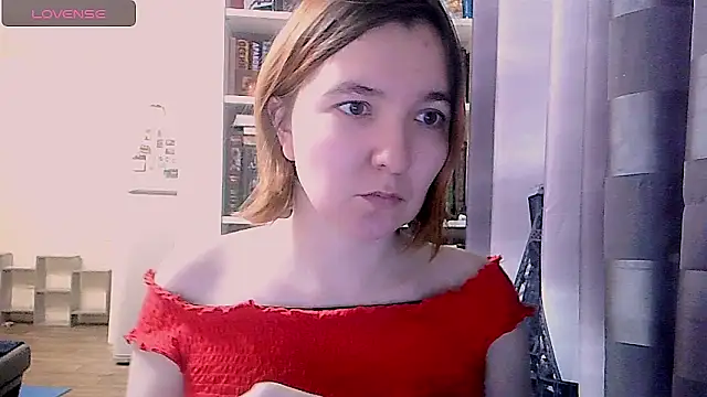 BrattyFoxyGirl online show from December 7, 2024, 1:29 pm